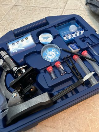 Microscopio infantil con accesorios