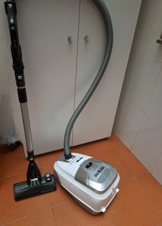Aspiradora Rowenta Silence Force Compact.