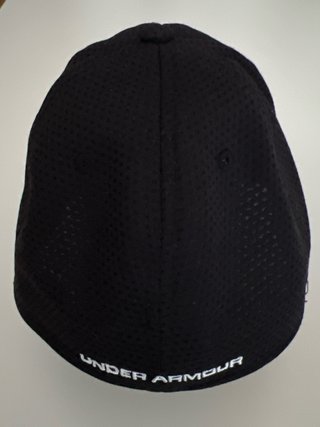 Gorra Under Armour Negra Logo Blanco