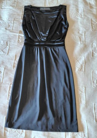 Vestido tipo tubo sin mangas de Zara