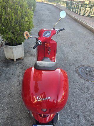 Vespa Primavera 125 Roja 2016