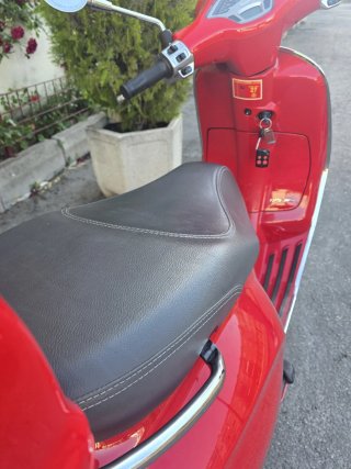Vespa Primavera 125 Roja 2016