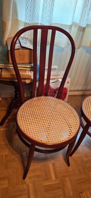 4 Sillas tipo Thonet n°14 madera ligera  y ratán