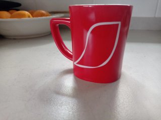 Taza Nescafé Roja NUEVA