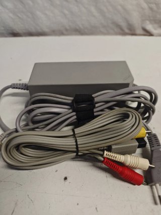 Pack Nintendo Wii: Cargador y Cables AV