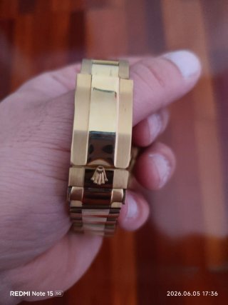 Reloj con movimiento automático