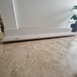 Librería Nórdica Beige y Blanca Con luz led Estant