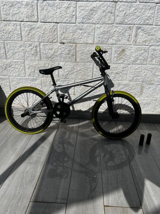 Bicicleta BMX Ruedas Lima en muy buen estado.