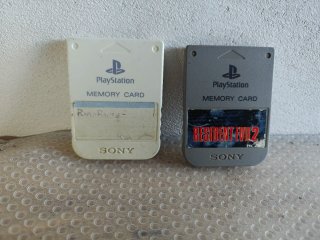 PlayStation 1 + Controller + Cavi + 2 Memory Card