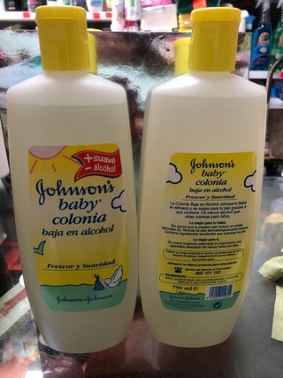 2 Colonia : Johnson's Baby amarilla