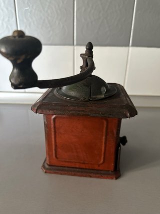 Molinillo de café Elma antiguo