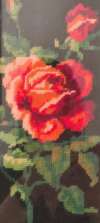 Cuadro bordado a mano de rosas