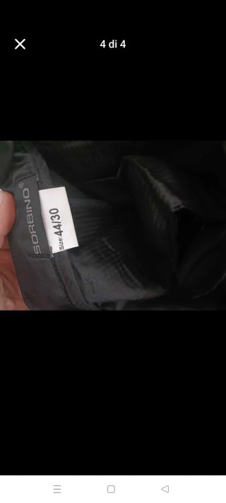 Completo da uomo nero con righe