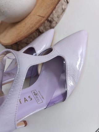 Zapatos de tacón morados T-Strap