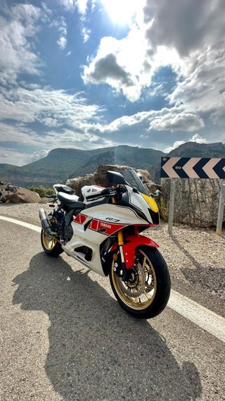 Yamaha R7 Edición 60 Aniversario +pack Akrapovic