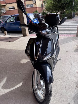 Piaggio Liberty 125 Scooter Automática  Etiqueta C