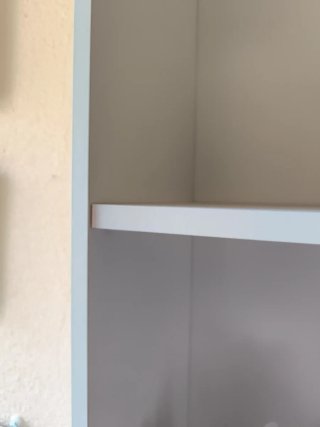 Estantería blanca de madera