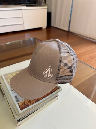 Gorra Volcom Beige/Gris Malla