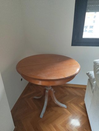 Mesa de madera redonda extensible