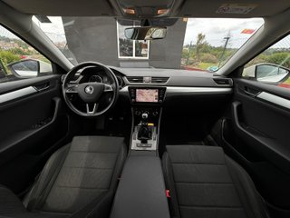 SKODA SUPERB 2019