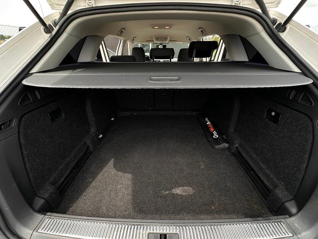 SKODA SUPERB 2019
