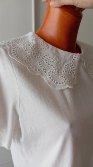 Camiseta Mango Blanca Cuello Peter Pan.