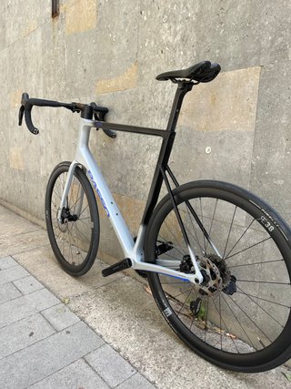 Basso Astra Shimano 105 Di2 Talla 61