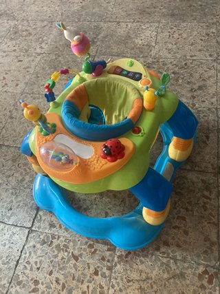 Andador musical Brevi para bebé