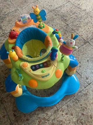 Andador musical Brevi para bebé