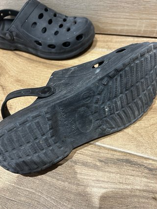 Crocs Talla 41 Negros