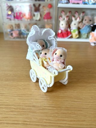 Sylvanian Families Bebés con Cochecito