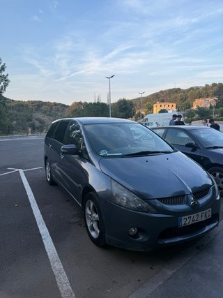 Mitsubishi Grandis 2007
