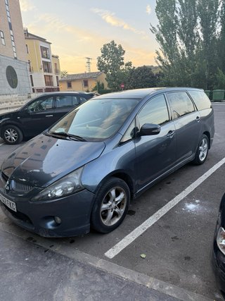 Mitsubishi Grandis 2007