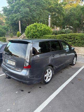 Mitsubishi Grandis 2007