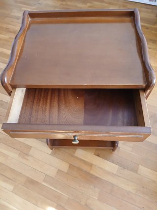 Mueble auxiliar de madera