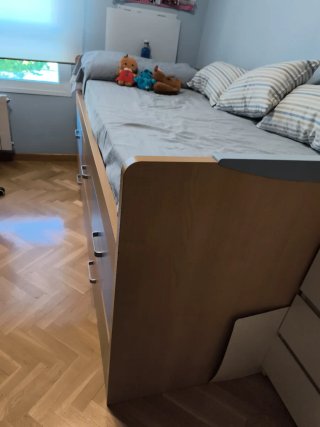 Cama compacta con 2 camas y 3 cajones