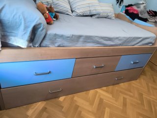 Cama compacta con 2 camas y 3 cajones