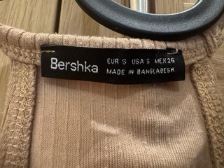 Top halter beige texturizado cruzado Talla S