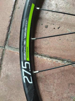 Rueda Rockrider 27.5 con disco