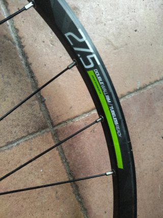 Rueda Rockrider 27.5 con disco