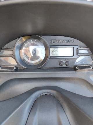 Cambio o vendo Kymco Xciting 400i leovince