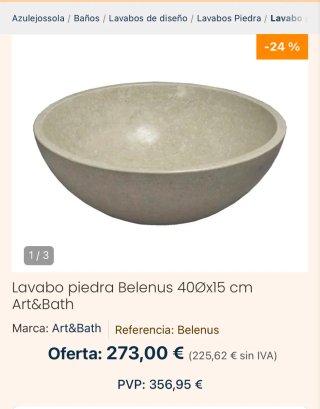 Mueble de baño con lavabo y estantería