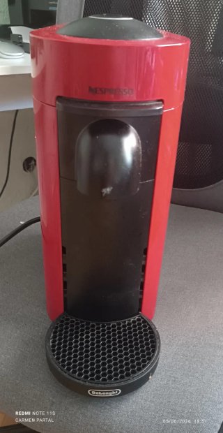 Cafetera Nespresso Roja DeLonghi