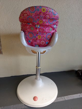 Trona infantil rosa con estampado floral TUC TUC