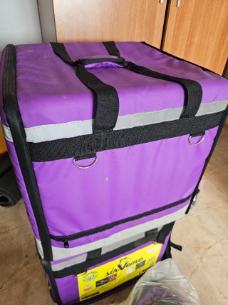 Mochila Delivery Morada SIN USAR
