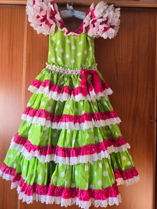 Traje Rociera Verde Pistacho Hecho a Mano