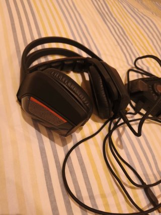 Auriculares Asus ROG Centurion
