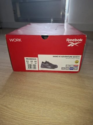 Zapatillas Reebok Negras y Grises