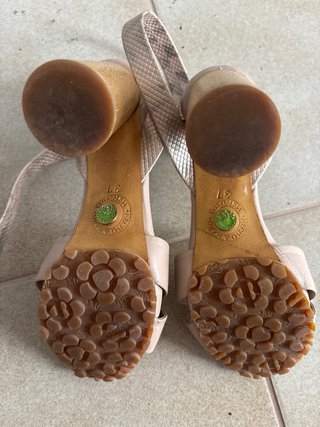 Zapatos de tacón San Angel beige y oro