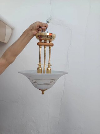 Lámpara de techo elegante dorada y blanca